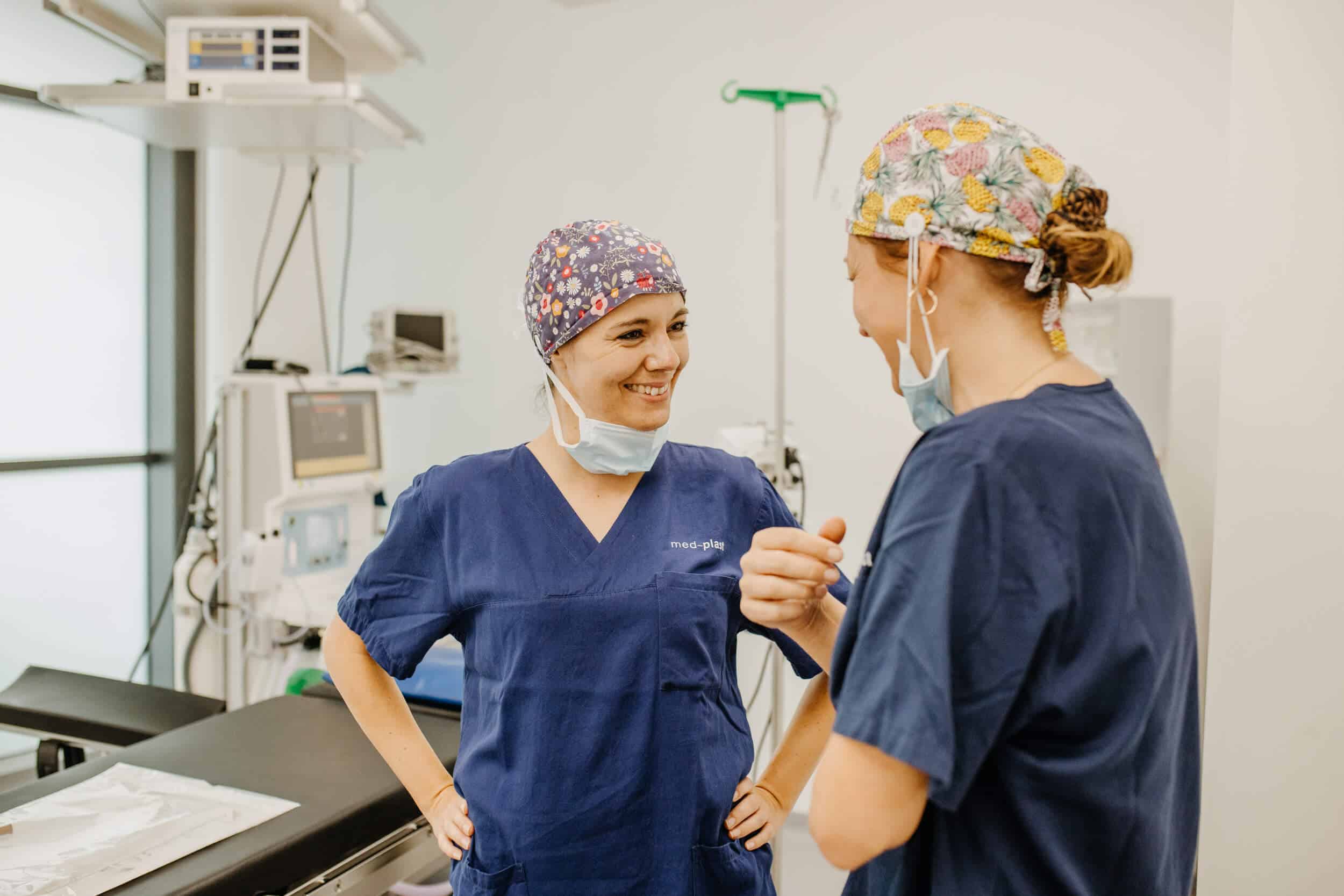 OP-Schwestern med-plast