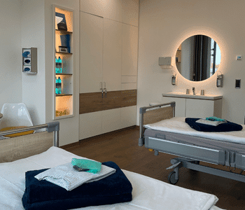 Zimmer 3 med-plast Klinik Schrank